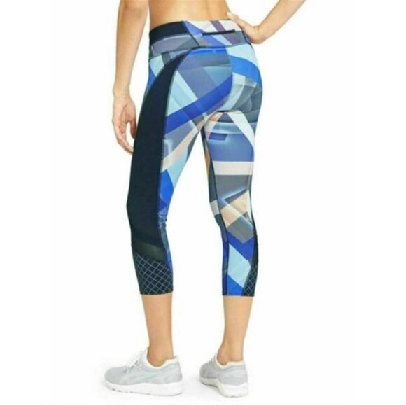 𝅺Athleta Women’s Electric Geo Sonar Capri Tights Blue Black & White Colors Sz M - Picture 4 of 15